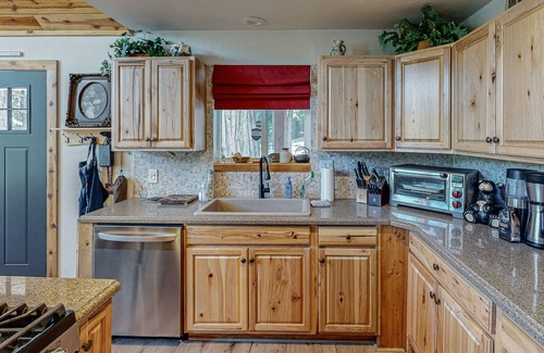 Arnold Cabin | Beautiful home with pellet stove, deck, pool table, and nearby amenities