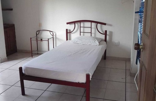 Piedecuesta House | Beautiful home with swimming pool, sauna, and much more.