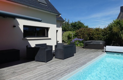 Sene House | Beautiful home with heated pool and spa, 200 meters from the beach