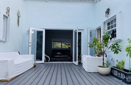 Seybold House | Beautiful Home with large backyard.
