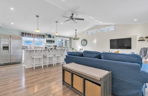 Owls Head House | Beautiful Home with Oceanview & Game Room