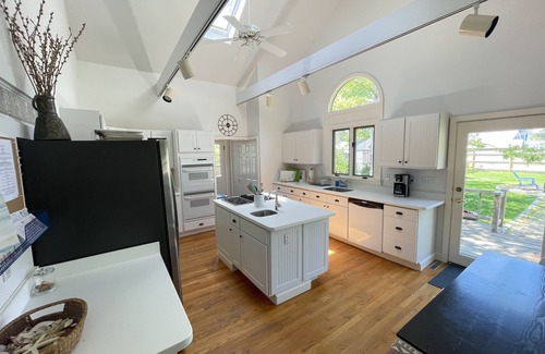 Dennis Port House | Beautiful Home with Central A/C. Walk to the Beach, Large Yard
