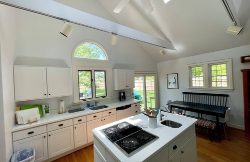 Dennis Port House | Beautiful Home with Central A/C. Walk to the Beach, Large Yard