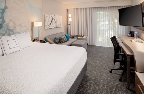 Survey Creek Hotel | Beautiful hotel in Ft Lauderdale