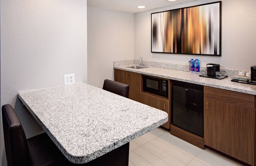 Survey Creek Hotel | Beautiful hotel in Ft Lauderdale