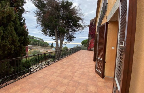 Caldes d'Estrac Villa | Beautiful house with Medieval tower