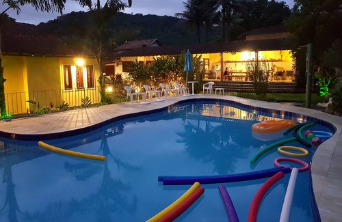 Guapimirim Cottage | Beautiful house in Guapimirim with 7 suites with air conditioning