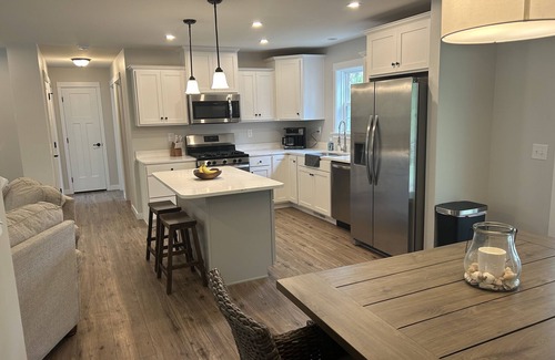 Miami Park House | Beautiful House/Close 2 Lake/Beachfront Access/Great for Families/Outdoor Space