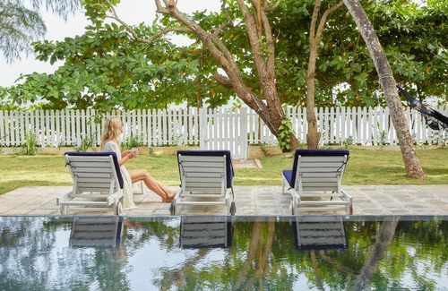 Weligama Villa | Beautiful house, gorgeous pool - absolutely beach front on a lovely surf beach!