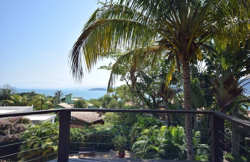 Sao Pedro House | Beautiful house in cond. Ponta da Sela