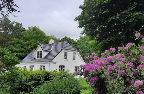 Roslev House | Beautiful house in the forest and by the fjord