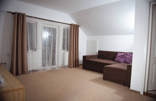 Bran House | Beautiful house located in a very quiet area