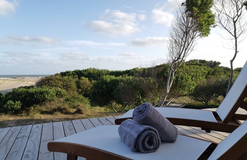 Aguas Dulces House | Beautiful house on the beach in front of the sea
