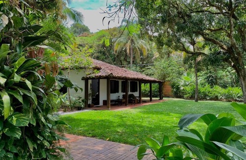 Praia Grande House | Beautiful house on the sand with pool and wonderful views of Ilhabela!
