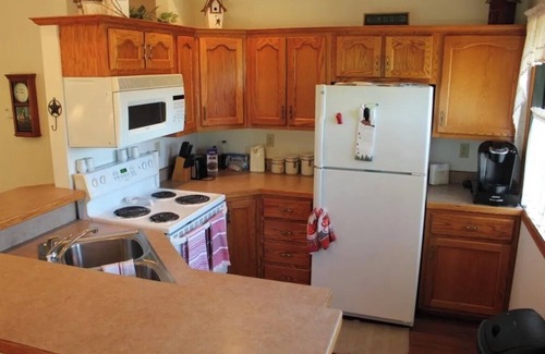 Plano House | Beautiful house on Lake Rathbun with in-ground pool & 50-amp camper hookup