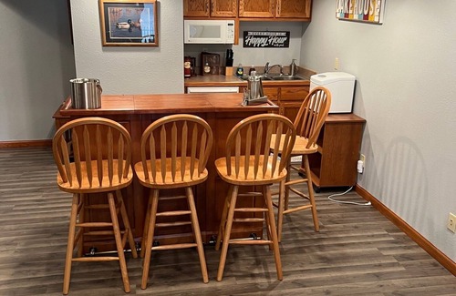 Plano House | Beautiful house on Lake Rathbun with in-ground pool & 50-amp camper hookup