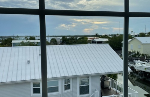 Breezeswept Beach Estates House | Beautiful House on Ramrod Key with boat slip and easy water access.