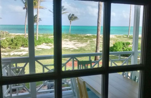 Freeport House | Beautiful House Right On The Beach, very private neighborhood with tennis