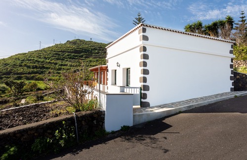 Villa de Mazo Ski Chalet | BEAUTIFUL HOUSE SEA VIEWS WIFI