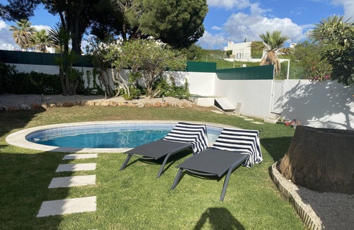 Branqueira House | Beautiful house with garden and private pool close to the beach