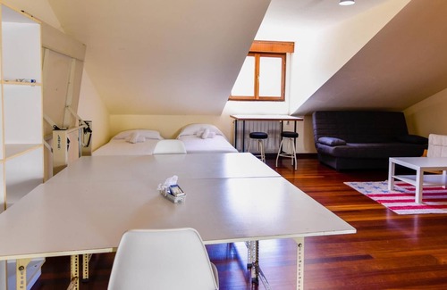 Mogro Cottage | Beautiful house with garden, bright and comfortable
