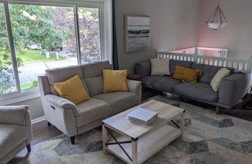 Eagan House | Beautiful House with Garden in the Heart of Eagan