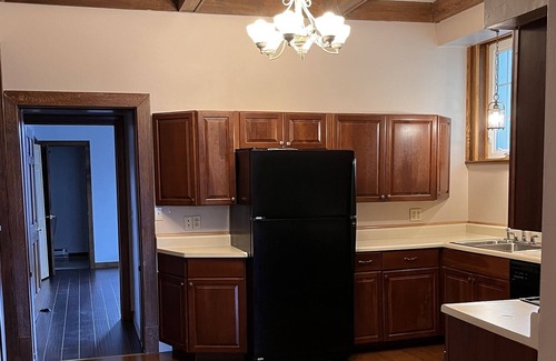Ebensburg Apartment | Beautiful HUGE 1500 sqft apt up to 5 adults central location. Kids/dogs ok!
