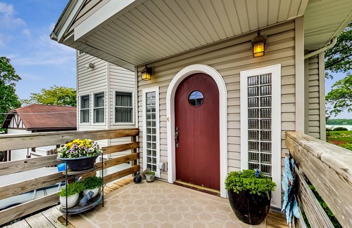 Round Lake House | Beautiful Huge Lakefront Remodeled Home with Incredible Views