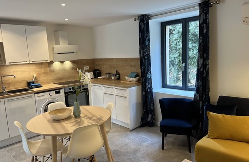 Montbrison-sur-Lez Other | Beautiful independent guesthouse in the heart of the Drôme Provençale