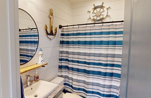 Lakeview Cottage | Beautiful Indian Lake home on Tecumseh Island canal!