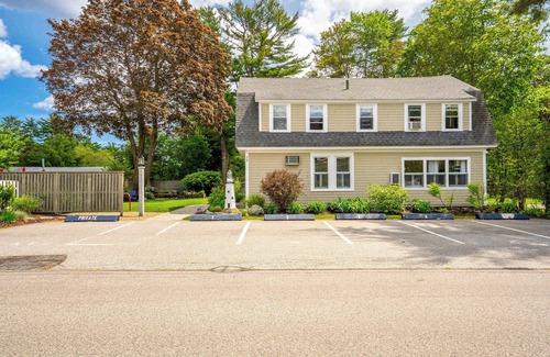 Ogunquit Apartment | Beautiful inn, Lighthouse Landing. #3 Sea Glass