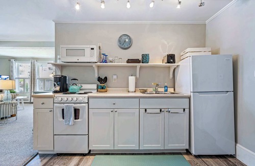 Ogunquit Apartment | Beautiful inn, Lighthouse Landing. #1 Ocean Cove