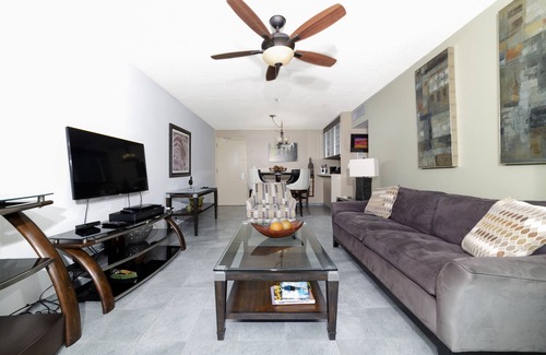 San Juan Apartment | Beautiful Isla Verde Apartment by the Beach!