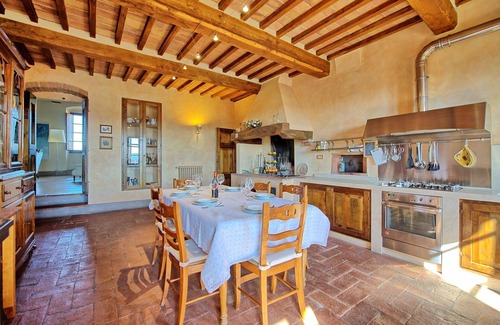 Colle di Val d'Elsa Apartment | Beautiful apartment for 6 people with WIFI, TV, terrace and panoramic view, close to San Gimignano