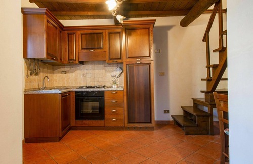 Fabbriche di Vallico Villa | Beautiful apartment in villa for 6 guests with WIFI, pool, TV, patio and pets allowed