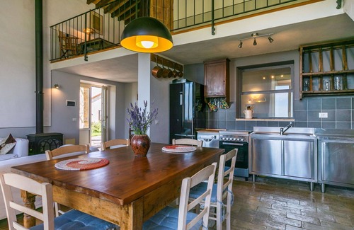 Magliano in Toscana House | Beautiful villa for 4 people with WIFI, patio and pets allowed