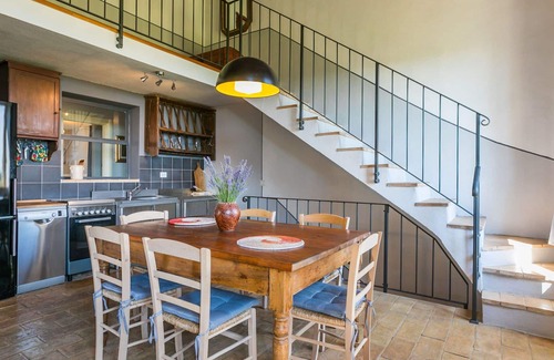 Magliano in Toscana House | Beautiful villa for 4 people with WIFI, patio and pets allowed