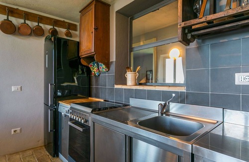 Magliano in Toscana House | Beautiful villa for 4 people with WIFI, patio and pets allowed
