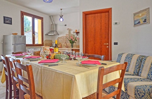 Monteverdi Marittimo Apartment | Beautiful apartment for 8 people with pool and parking