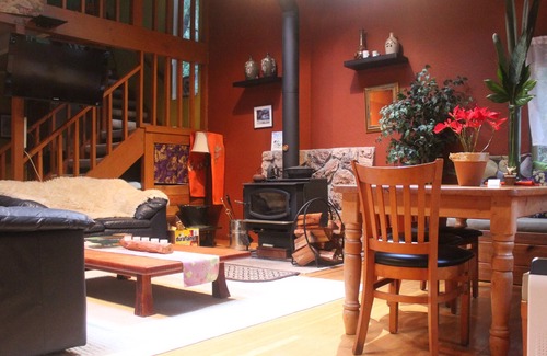 Scotts Valley Bed & Breakfast | Beautiful Japanese in-law unit tucked away in the Santa Cruz Mountains