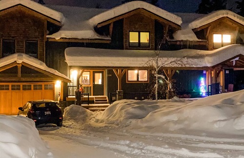 Golden House | Beautiful, Kicking Horse Mountain Resort, Ski In/Out, Family Friendly Home!