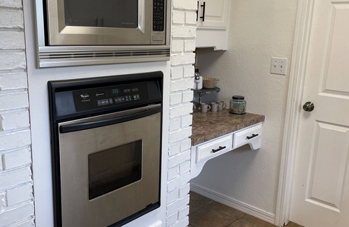 Sapulpa House | Beautiful King Suit w/Private Pool — 10mins from Tulsa!