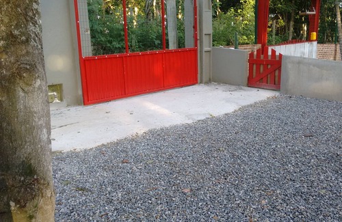 Southeast Region House | Beautiful kit. Pau Grande beach, between Piúma and Iriri. 3 people. min. 3 nights.