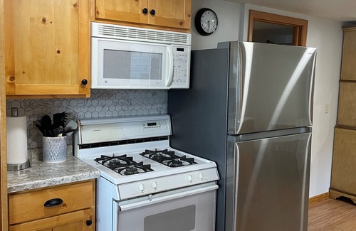 Clintonville Cottage | Beautiful Lake Front Property Located on the Cloverleaf Lakes.