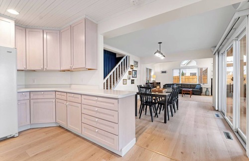 Wautoma Cottage | Beautiful lake home, come swim!