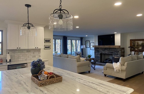 Gainesville House | Beautiful Lake House with pool, dock with party deck, video games, pool table