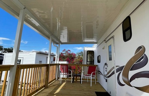 Sebring House | Beautiful Lake Josephine home for 49 night !