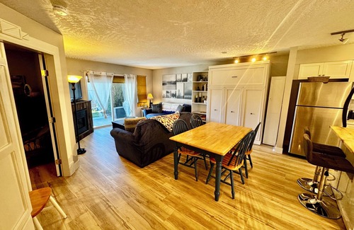Shawnigan Lake Condo | Beautiful lakefront condo and beach on charming Shawnigan Lake, BC Canada