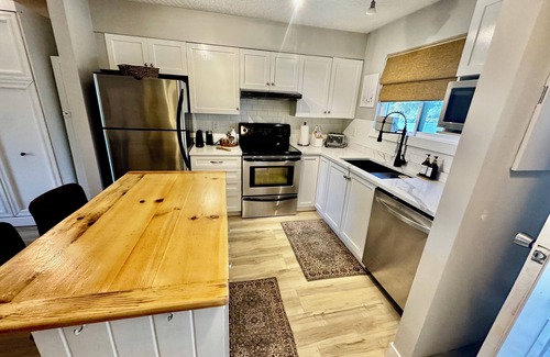 Shawnigan Lake Condo | Beautiful lakefront condo and beach on charming Shawnigan Lake, BC Canada