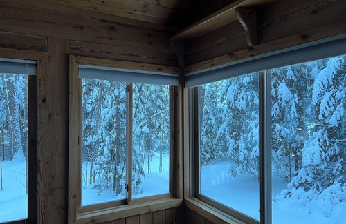 Eagle River Cottage | Beautiful lakefront cabin just minutes from downtown Eagle River!